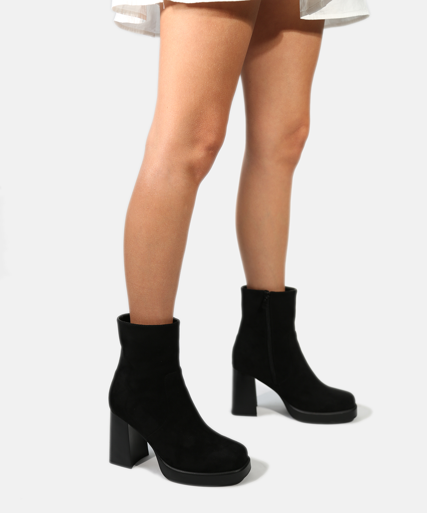 Botins salto bico quadrado image number null